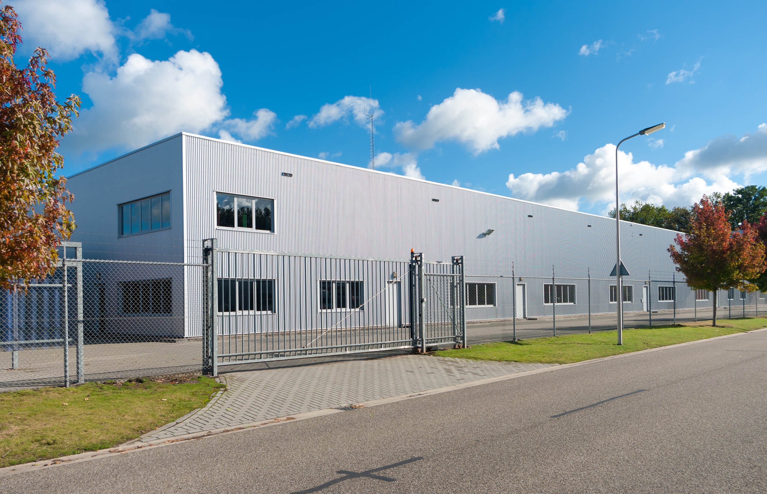 Data centre steel building